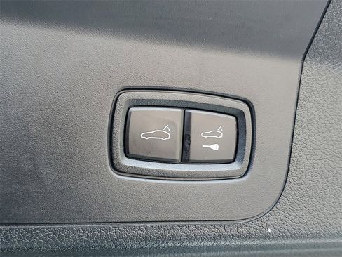 Used 2020 Porsche Panamera 4 w/ Premium Package image 10