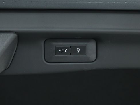 Certified 2024 Ferrari Purosangue AWD/4WD image 74