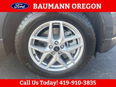 Used 2024 Ford Edge SEL AWD/4WD image 9