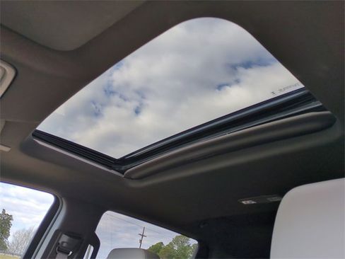 Used 2024 Chevrolet Silverado 1500 LTZ w/ LTZ Premium Package image 22