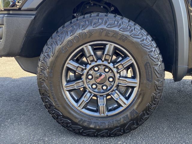 Used 2024 GMC Sierra 1500 AT4X AWD/4WD image 8