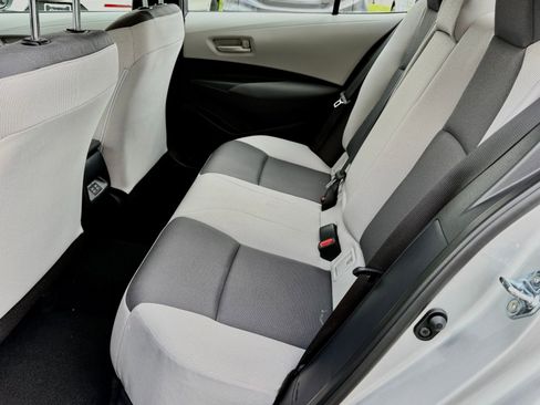 Used 2026 Toyota Corolla LE w/ LE Premium Package FWD image 38