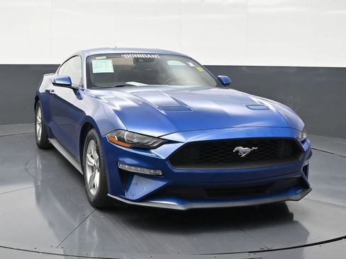 Used 2022 Ford Mustang Coupe RWD image 7