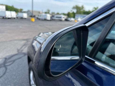 Used 2019 Hyundai Santa Fe SE AWD/4WD image 25