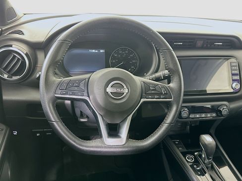 Used 2023 Nissan Kicks SR w/ Interior Electronics Package FWD image 17