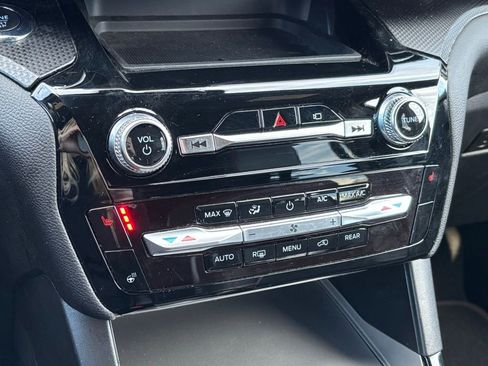 Used 2022 Ford Explorer ST-Line w/ Class IV Trailer Tow Package image 23