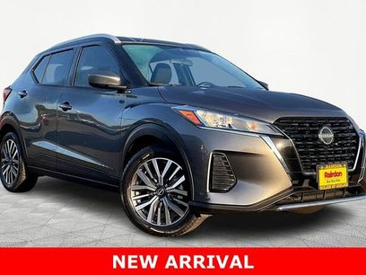 Used 2023 Nissan Kicks SV