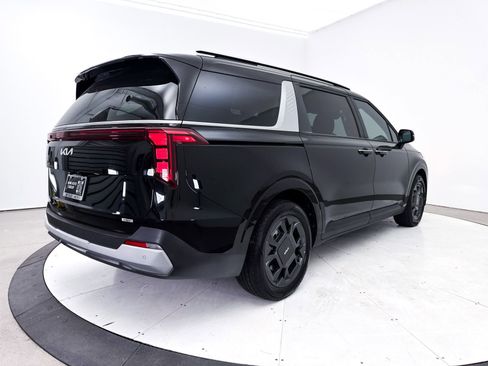 Certified 2025 Kia Carnival EX FWD image 18