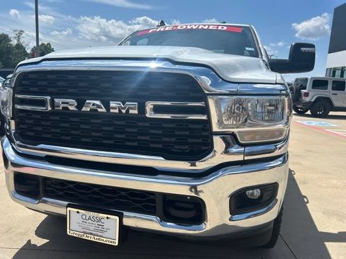 Used 2024 RAM 2500 Big Horn AWD/4WD image 3