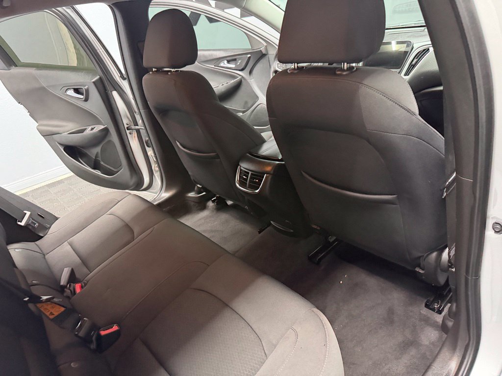 Used 2022 Chevrolet Malibu LT FWD image 46
