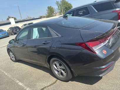 Used 2023 Hyundai Elantra SE