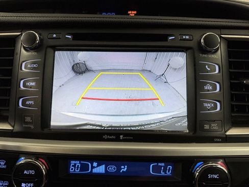 Used 2015 Toyota Highlander Limited FWD image 13