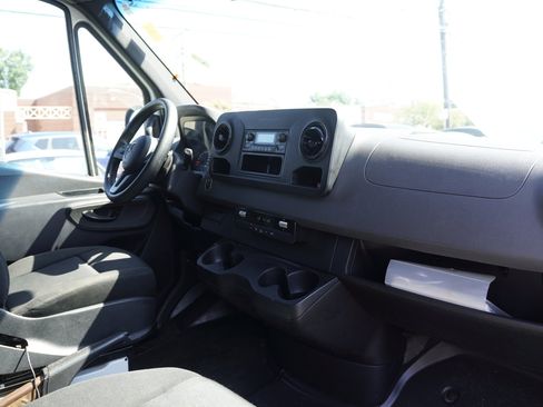 Used 2021 Mercedes-Benz Sprinter 2500 w/ Driver Convenience Package image 27