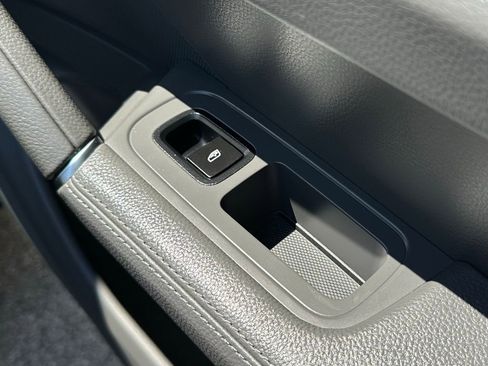 Used 2022 Porsche Cayenne E-Hybrid Coupe image 49