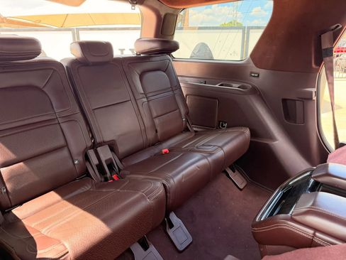 Used 2019 Lincoln Navigator Black Label w/ Cargo Package AWD/4WD image 18