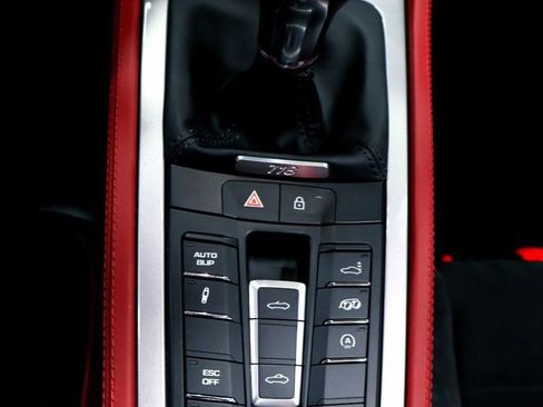 Used 2023 Porsche 718 Boxster Spyder image 38