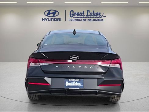 New 2026 Hyundai Elantra SEL Sport Premium FWD image 4