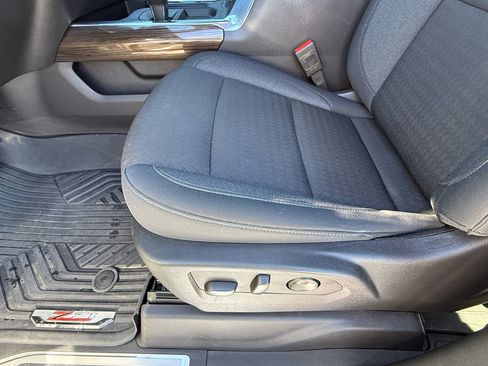 Used 2024 Chevrolet Silverado 1500 LT Trail Boss w/ Convenience Package II image 11