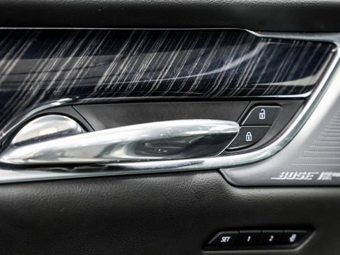 Used 2025 Cadillac XT6 Premium Luxury image 48