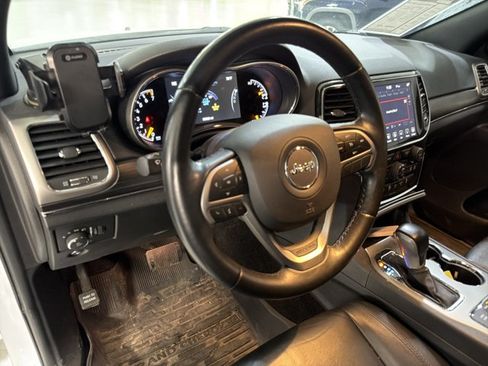 Used 2022 Jeep Grand Cherokee Limited AWD/4WD image 9