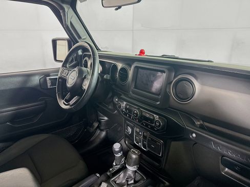 Used 2021 Jeep Wrangler Unlimited Sport image 25