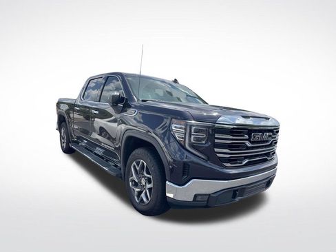 Used 2022 GMC Sierra 1500 SLT w/ SLT Convenience Package AWD/4WD image 1