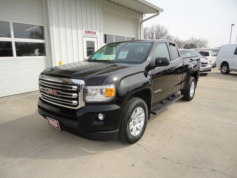 Used 2015 GMC Canyon SLE image 21