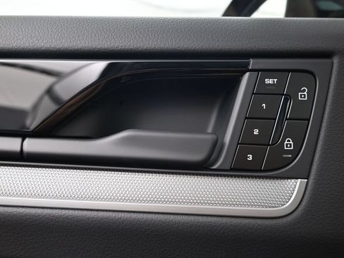Certified 2026 Porsche Cayenne Coupe AWD/4WD image 18