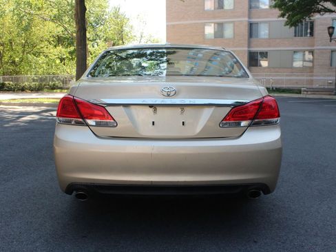 Used 2011 Toyota Avalon FWD image 8