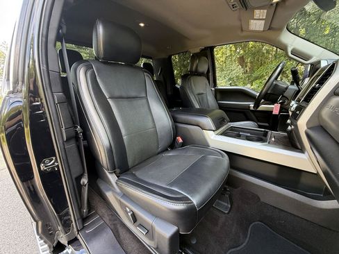 Used 2019 Ford F350 Lariat w/ Chrome Package AWD/4WD image 24