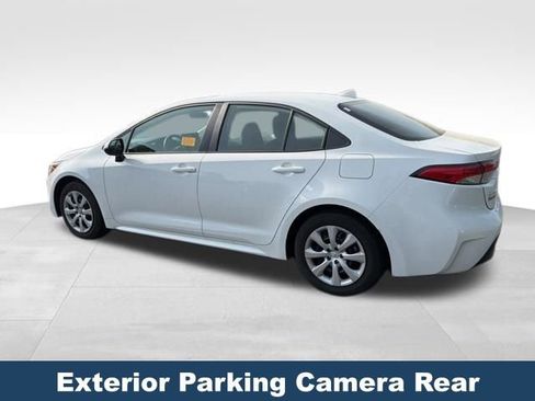 Used 2025 Toyota Corolla LE FWD image 5