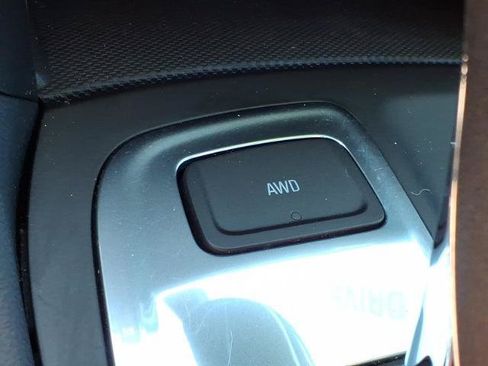 Used 2019 Chevrolet Equinox LT w/ LPO, Cargo Package AWD/4WD image 24
