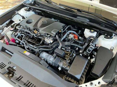 Certified 2025 Toyota Camry SE image 21