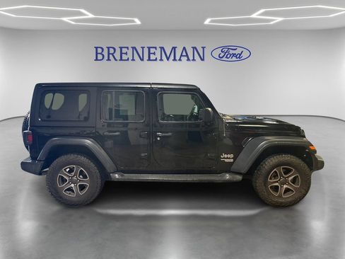 Used 2018 Jeep Wrangler Unlimited Sport AWD/4WD image 5