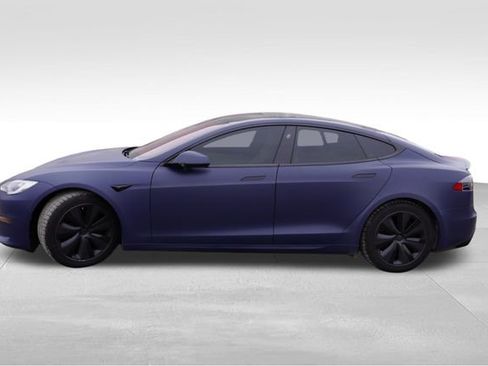 Used 2021 Tesla Model S Plaid image 9