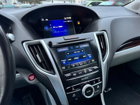 Used 2015 Acura TLX image 15