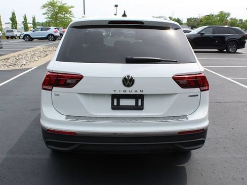 Used 2022 Volkswagen Tiguan SE AWD/4WD image 4