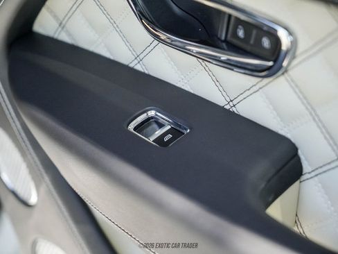 Used 2021 Bentley Bentayga image 76