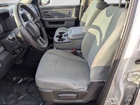 Used 2017 RAM 1500 Classic SLT AWD/4WD image 16