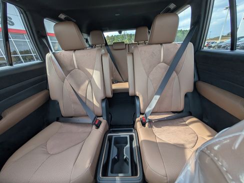 New 2026 Toyota Grand Highlander AWD Hybrid image 23