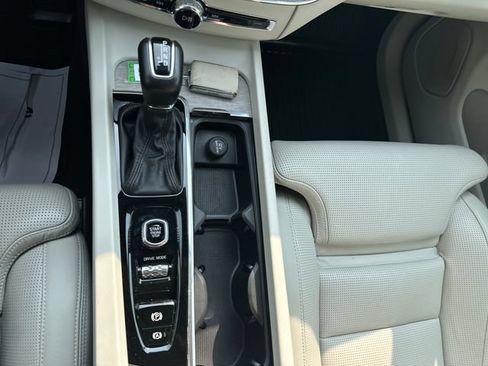 Used 2019 Volvo XC60 T5 Inscription AWD/4WD image 17