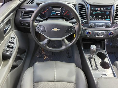 Used 2017 Chevrolet Impala LT image 5