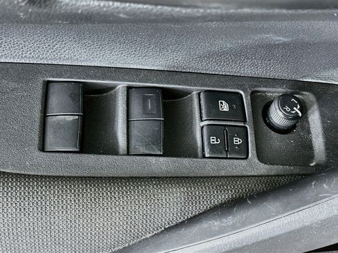 Used 2024 Toyota Corolla LE FWD image 15