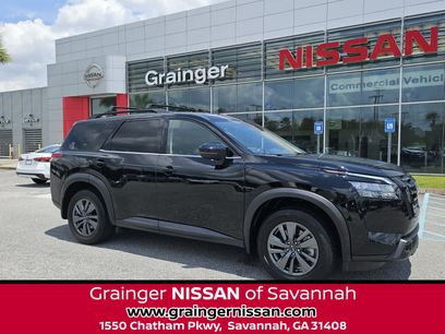 Used 2025 Nissan Pathfinder SV w/ SV Premium Package