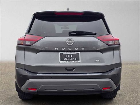 Used 2022 Nissan Rogue SV FWD image 4