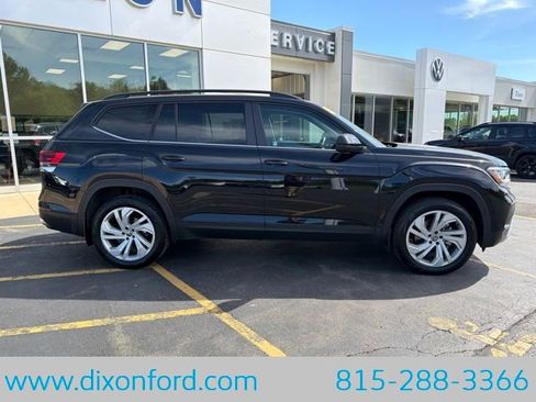 Used 2023 Volkswagen Atlas SE AWD/4WD image 9