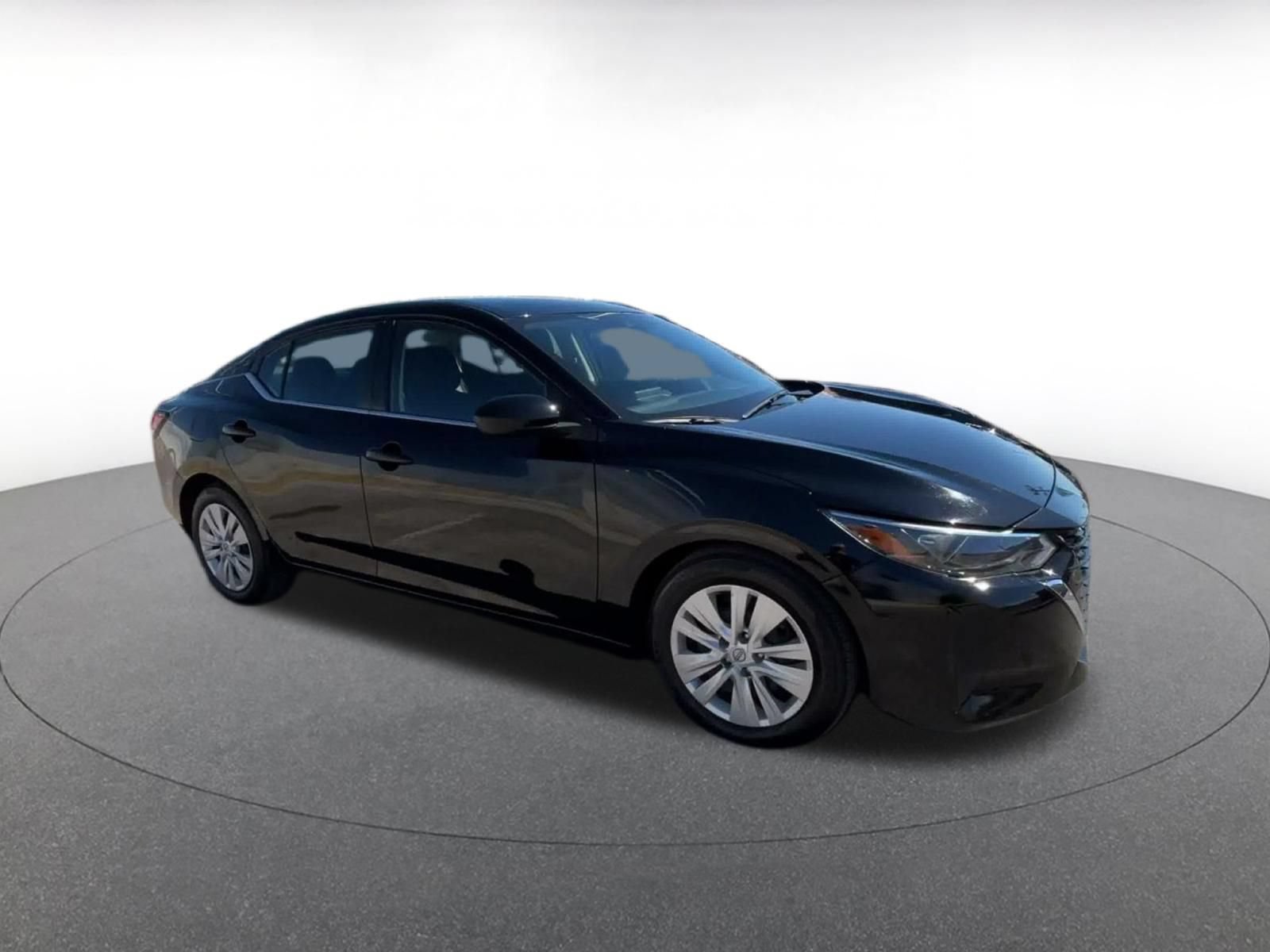 Used 2025 Nissan Sentra S FWD image 2