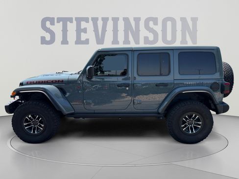 Used 2025 Jeep Wrangler Unlimited Rubicon AWD/4WD image 6
