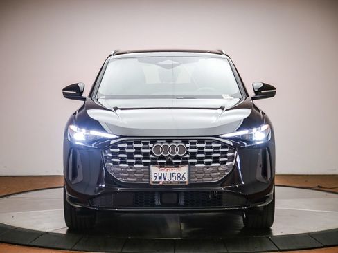 Certified 2025 Audi Q5 Premium Plus w/ Premium Plus AWD/4WD image 7
