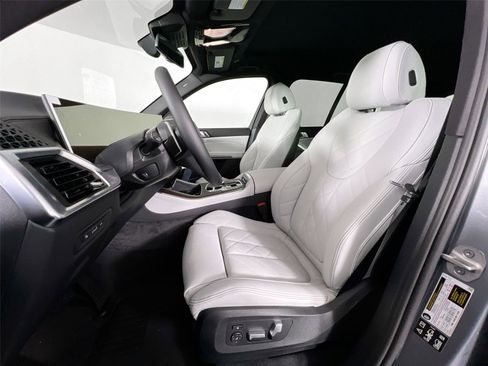 New 2026 BMW X5 xDrive40i w/ Premium Package image 17